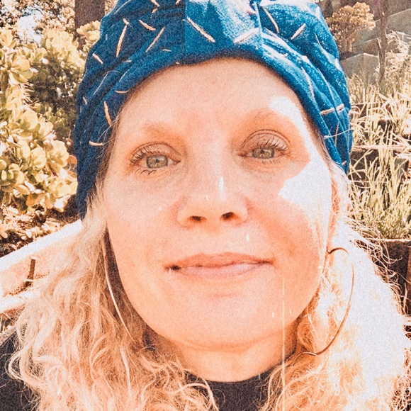 Meet your Posher, Diana - Picture 2 of 4